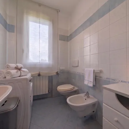 Apartmán -1 Min Dal Mare- Ac Balcone E Garage *